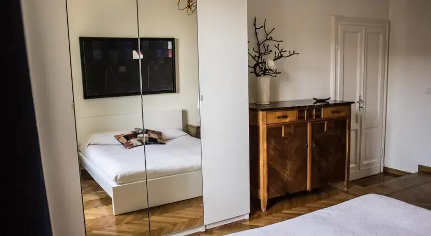 Gae Aulenti Apt