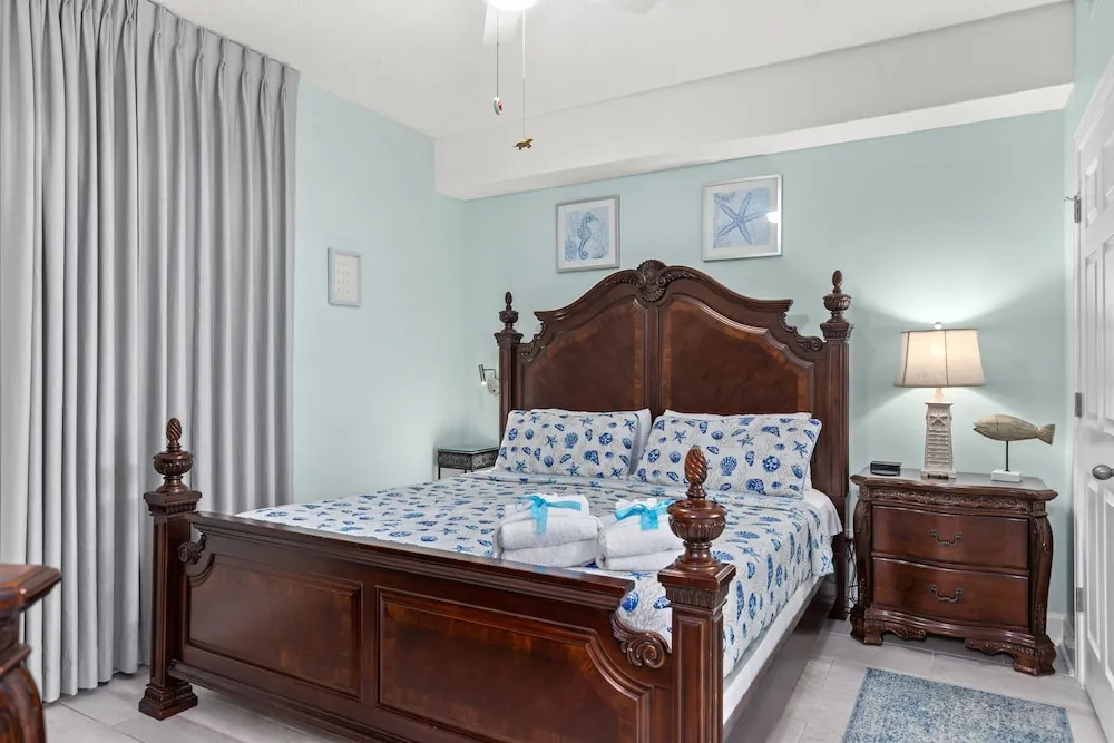NEW PROPERTY! Vacation Right on the Gulf in Sand & Seafoam Villa Sleeps 6