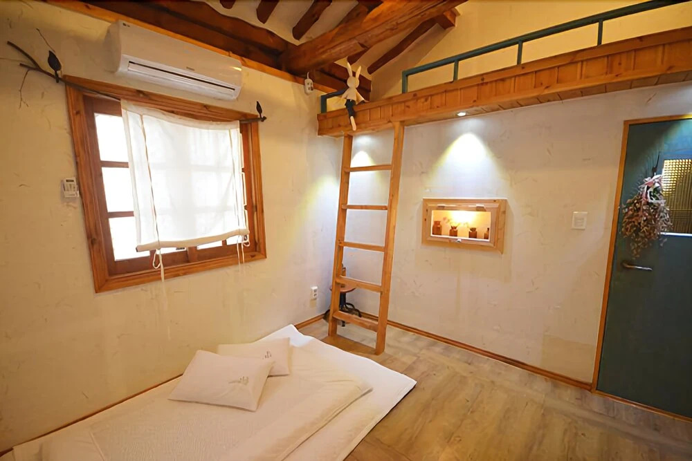 Jeonju Hanok Village San Arae Pension