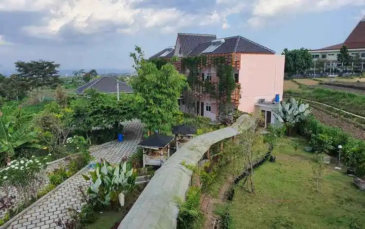 Tulip Guest House & Cafe