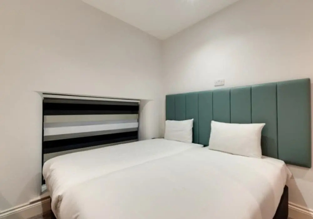 Temple Court Cavern Quarter Apartments by Happy Days