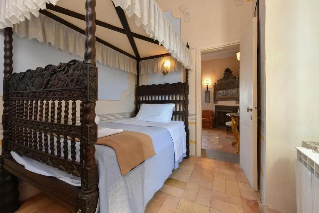 Castello Costaguti