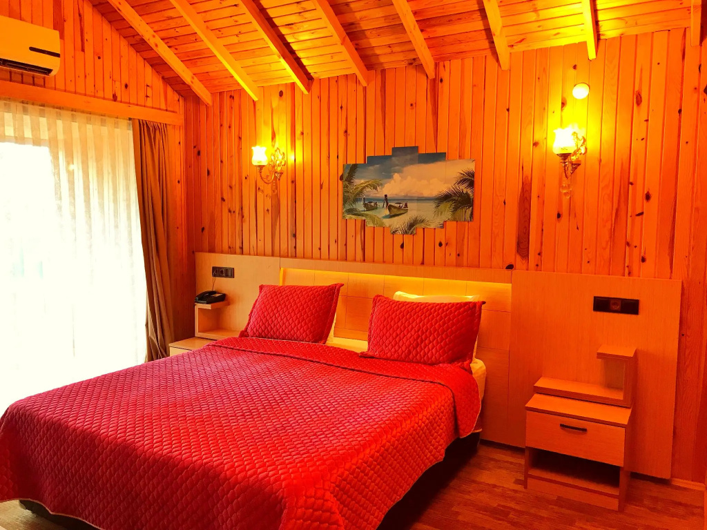 Green Palace Suite Hotel
