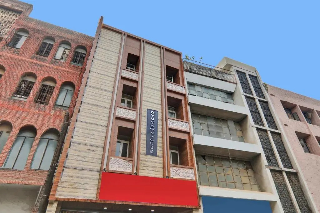 OYO Townhouse 1101 Hotel H G
