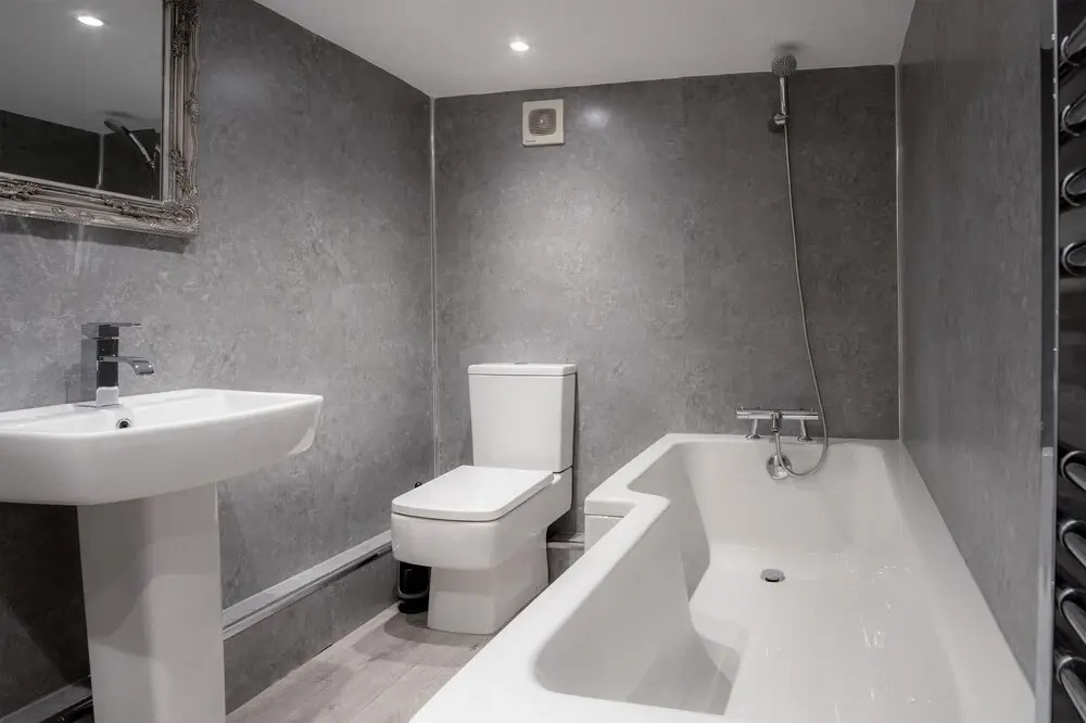 Ivy Cellar - 1 Bedroom Apartment - Tenby