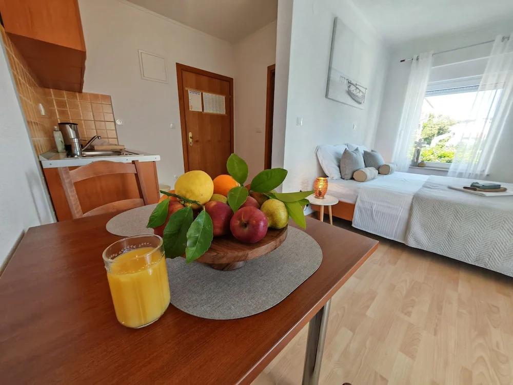 Apartments Blazenka