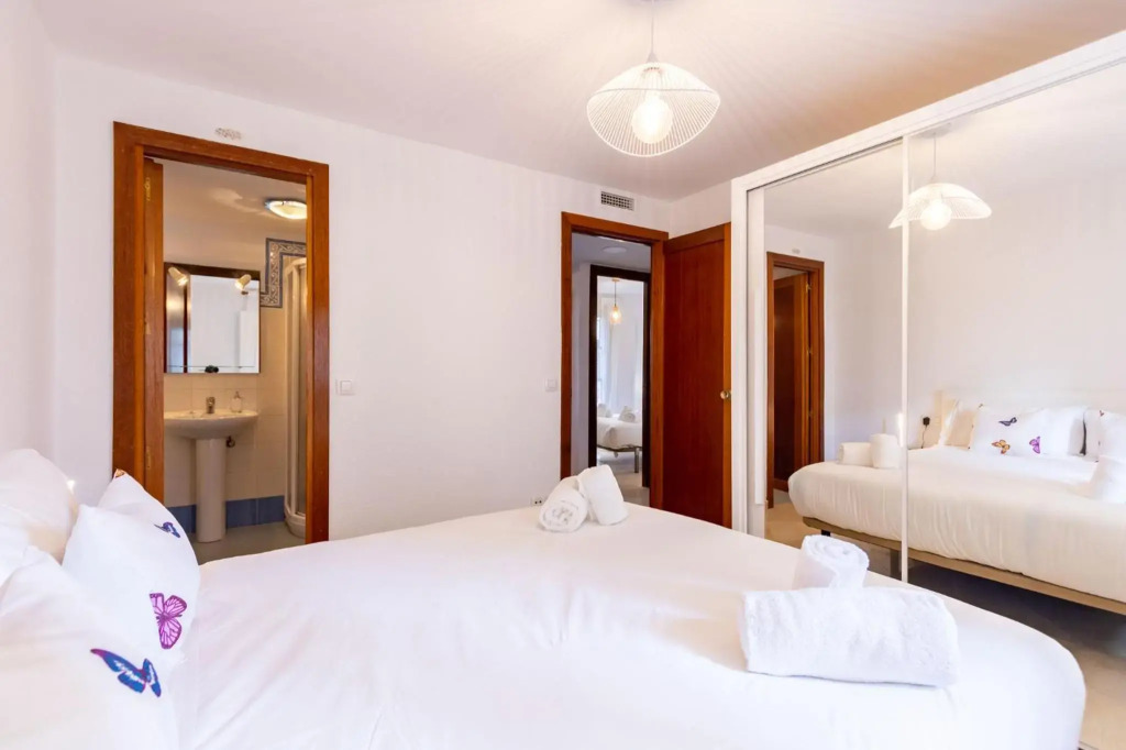 El Salvador City Center Suite by Valcambre