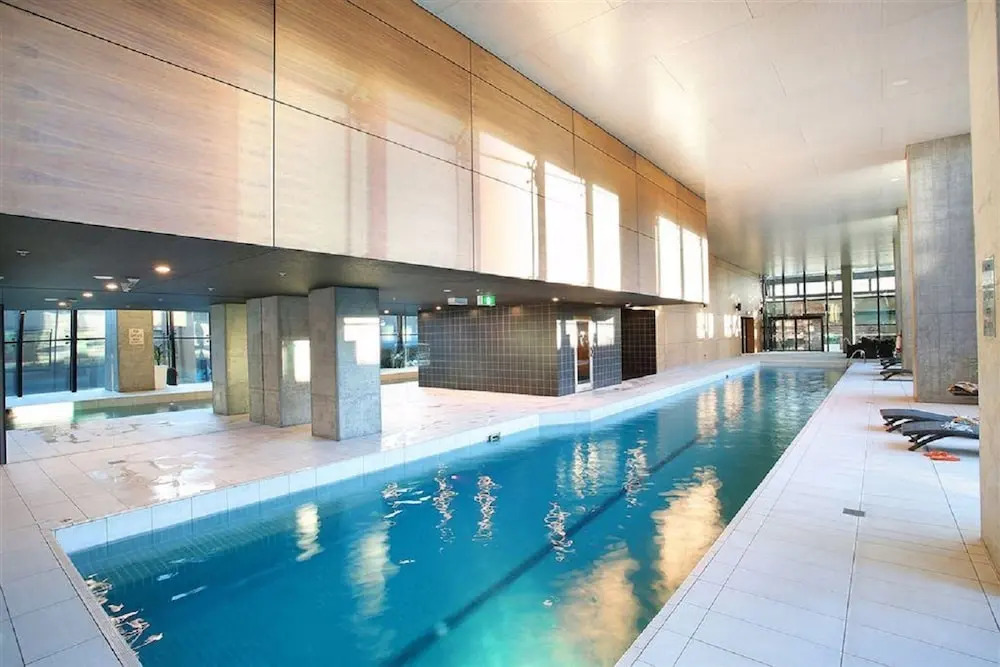 Stunning Newly Furnished 2 Bedrooms Apartment