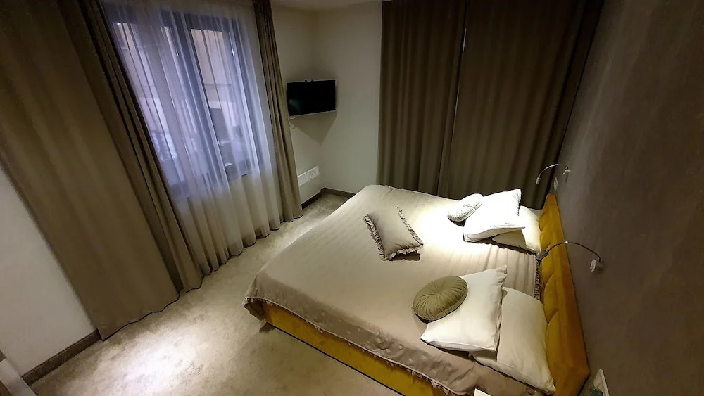 Deluxe Nortel Hotel