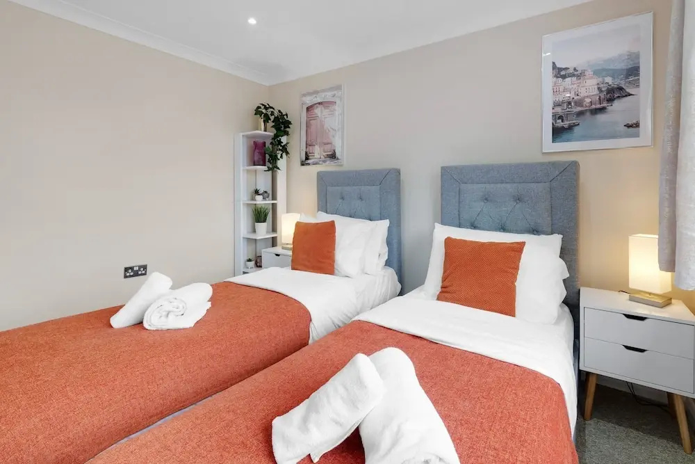 Stylish 4 Bedroom Home in Brightside Ave