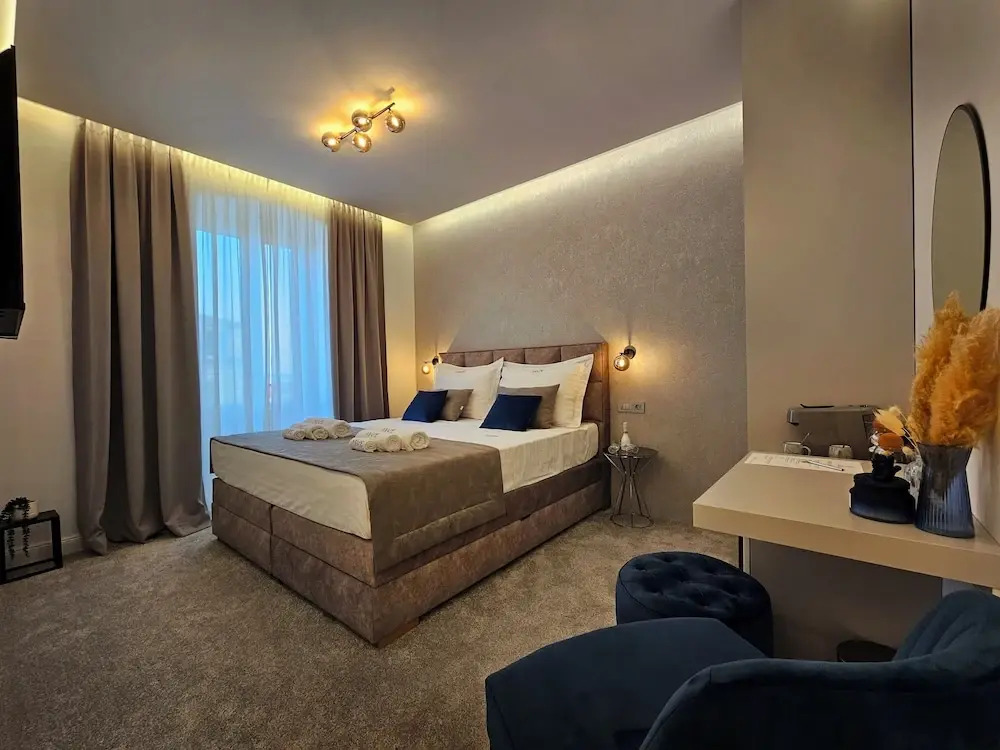 MA PE Luxury Rooms