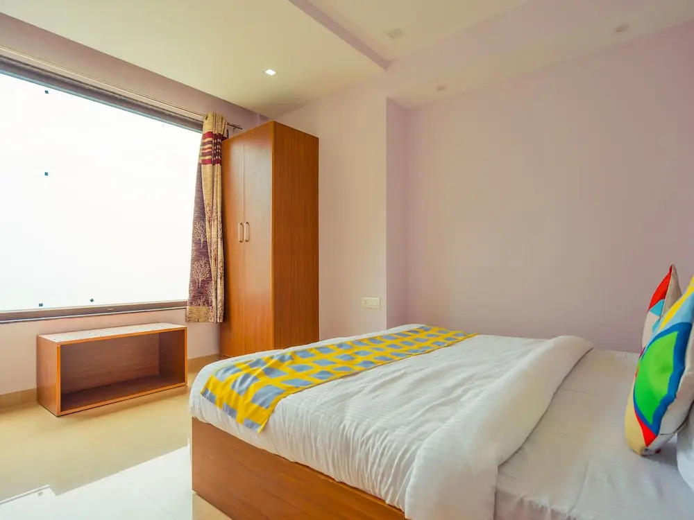 OYO 14018 Home Doon View 3BHK Barlowganj