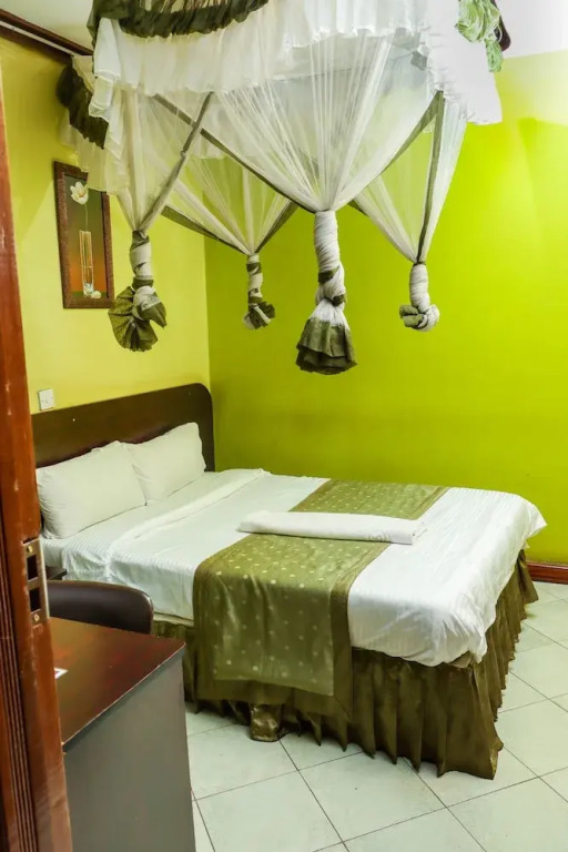 Nelis Park Hotel