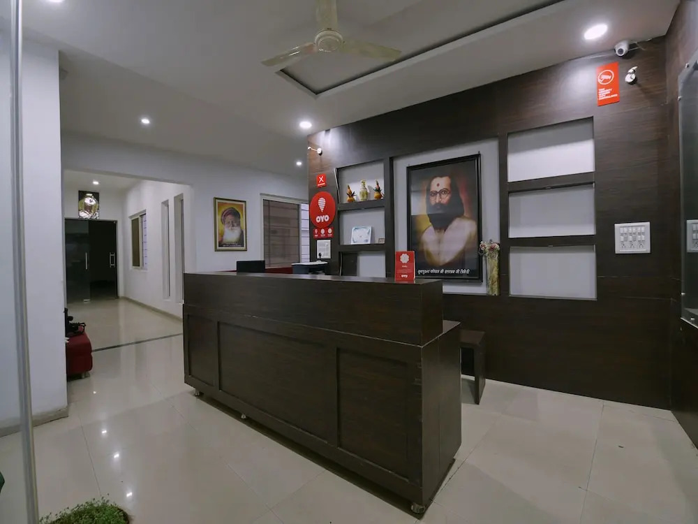 OYO 9969 Hotel Kshipra Dham