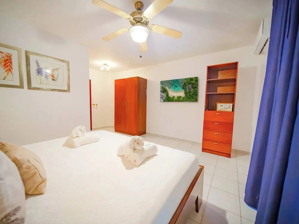 Cozy 7BR Villa BIG Pool Close to Beach