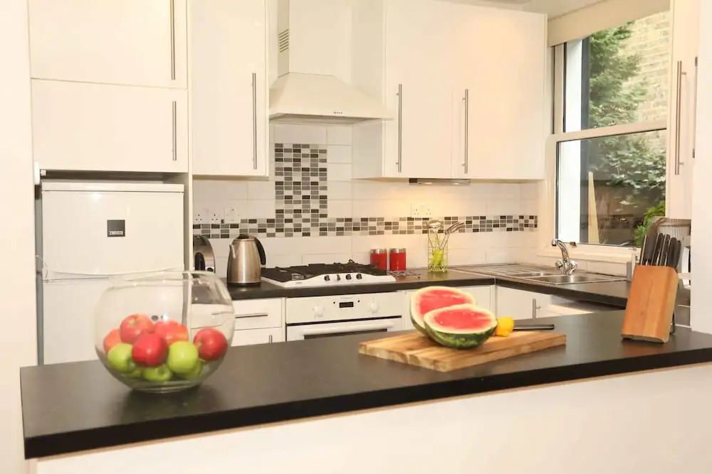 Huge 3 Bed Garden Flat