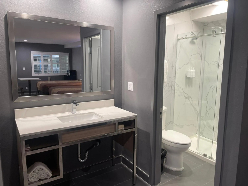 Travelodge by Wyndham Whittier
