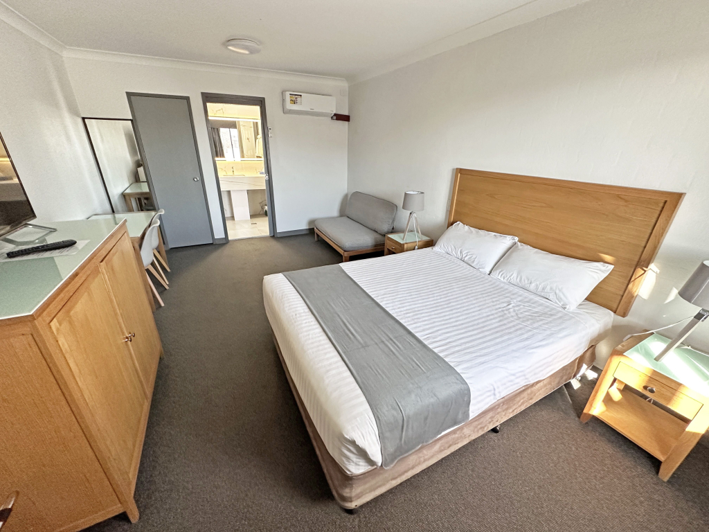 Spa Village Motel