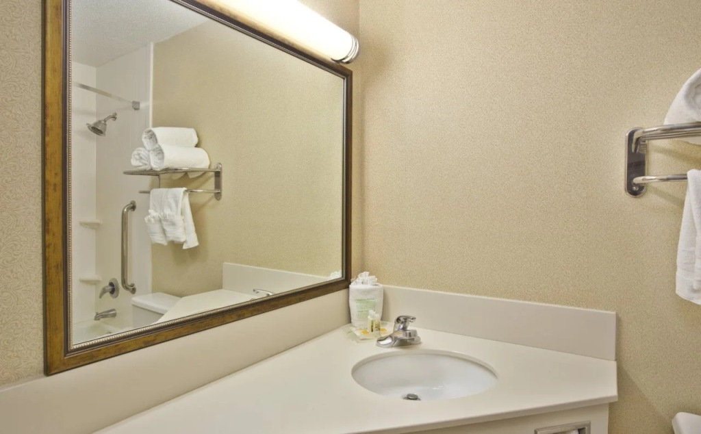 Holiday Inn Baton Rouge-South by IHG