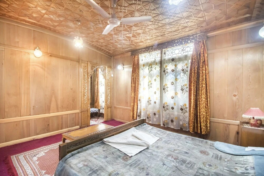 GuestHouser 1 BR Houseboat cefd