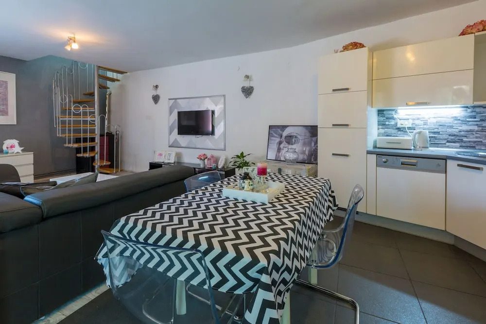 Apartments Kalla