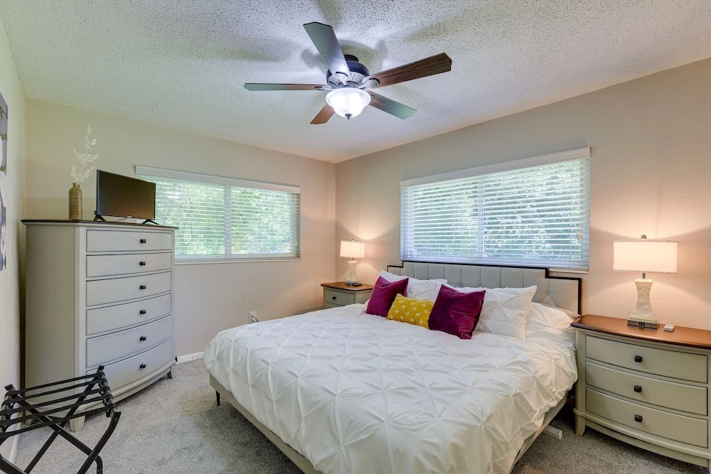 Gainesville Vacation Rental w/ Private Lanai!
