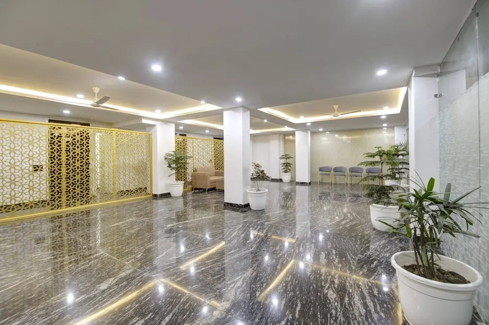 Lime Wood Stay Near Huda City Centre