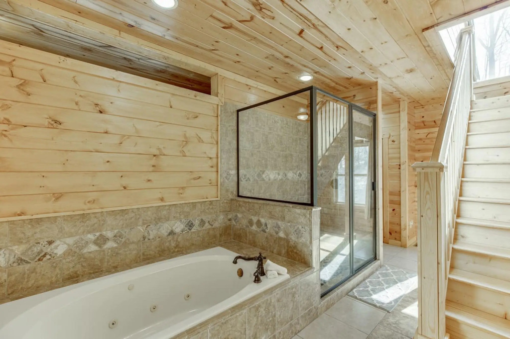 Escape in Cleveland with 2 bedrooms and 2 bathrooms