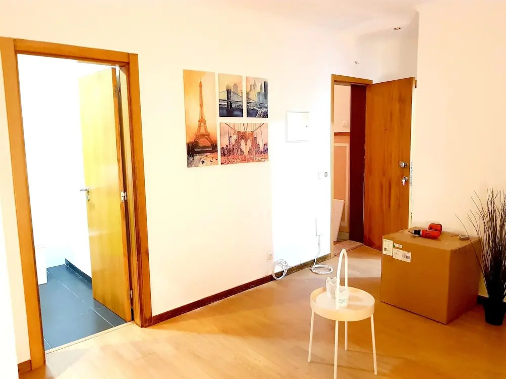 Apartment With 2 Bedrooms in Almada, With Furnished Terrace and Wifi -