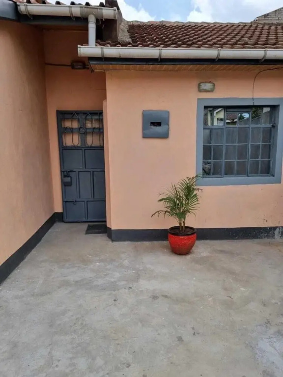 Stay.Plus Donholm Bungalow