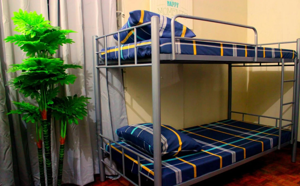 Country Living Hostel - Tagaytay Center