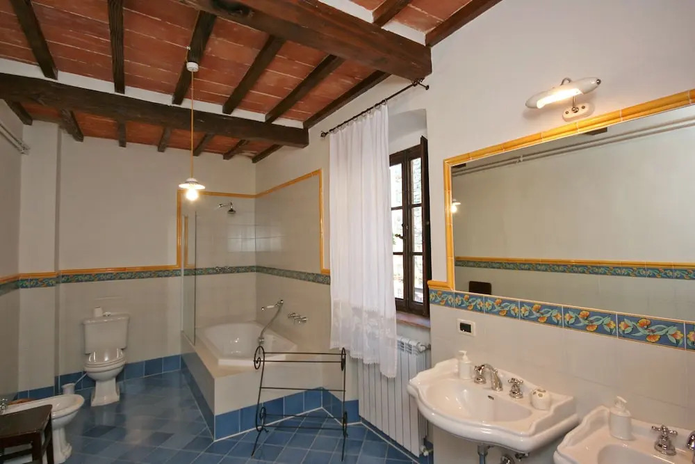 Villa Capolona by PosarelliVillas