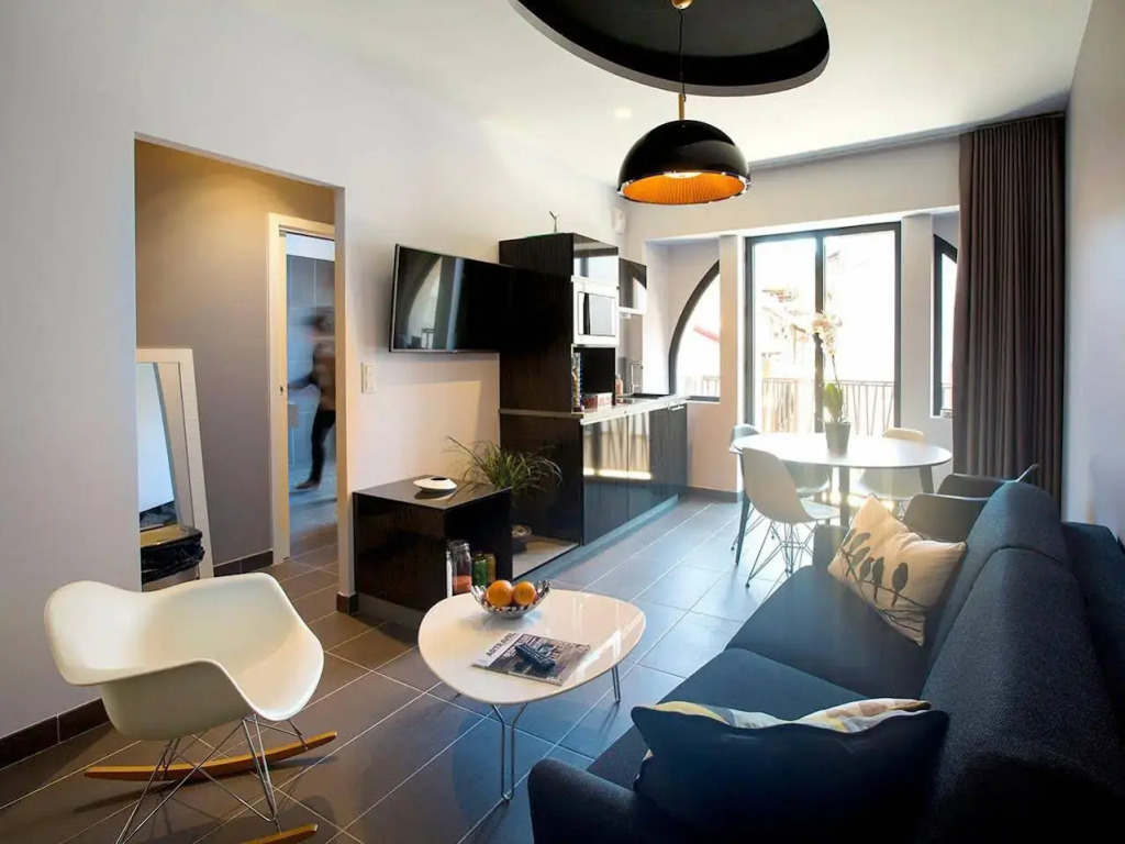 Urban Style HOTEL LES FLEURINES