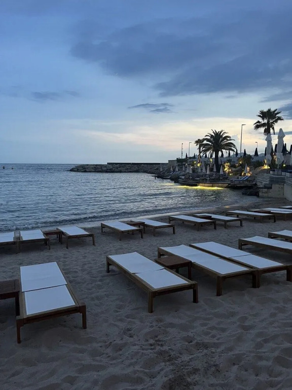 Modern Apartment 20 m from the Sea