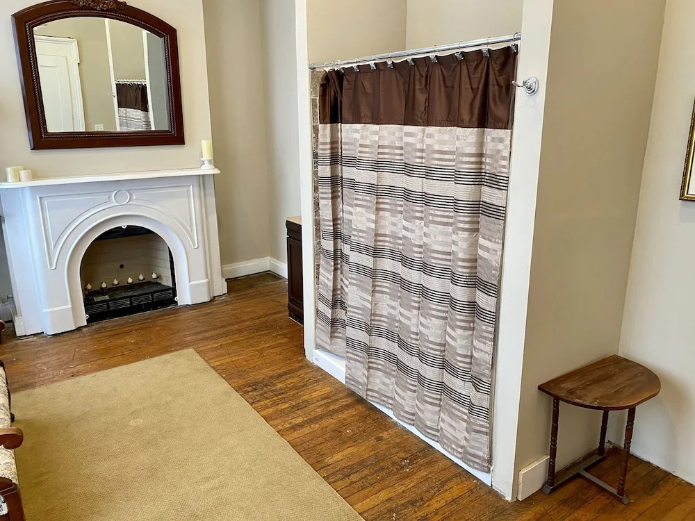 Historic McDonald Airbnb