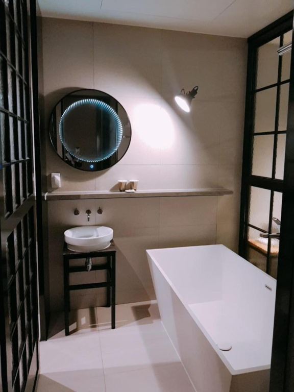 Yeoubi Hotel