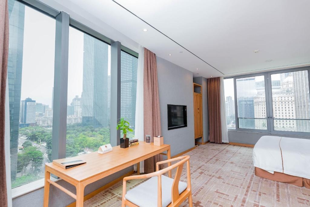Отель Holiday Inn Guangzhou Zhujiang New Town by IHG