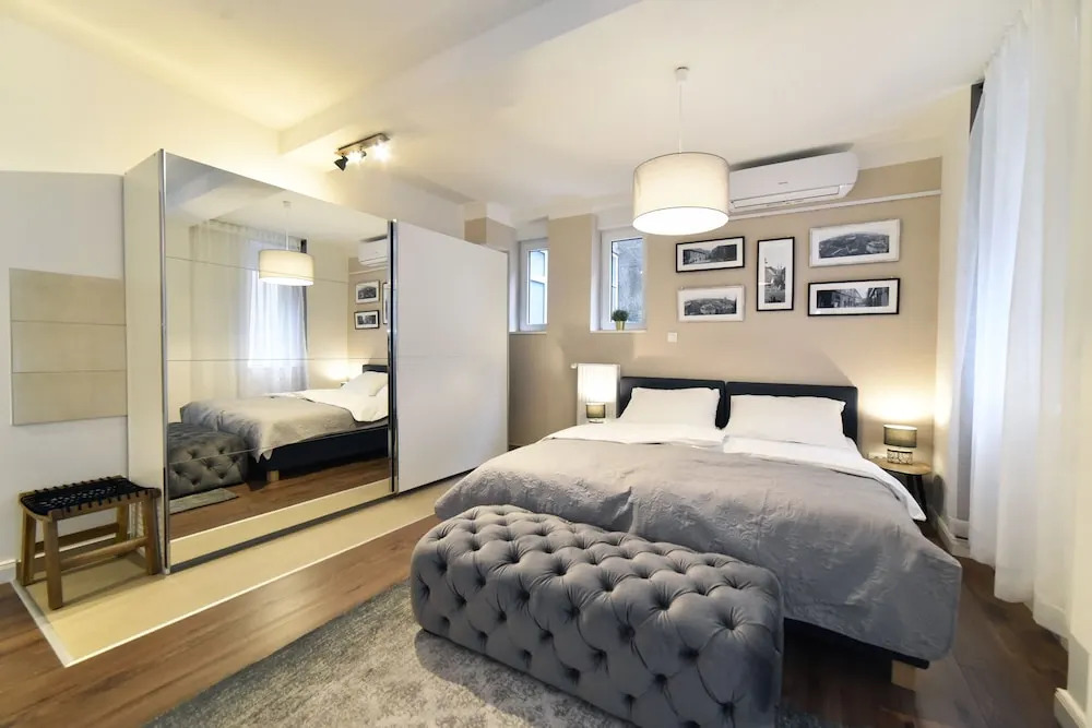 Premium Central Apartment & Room
