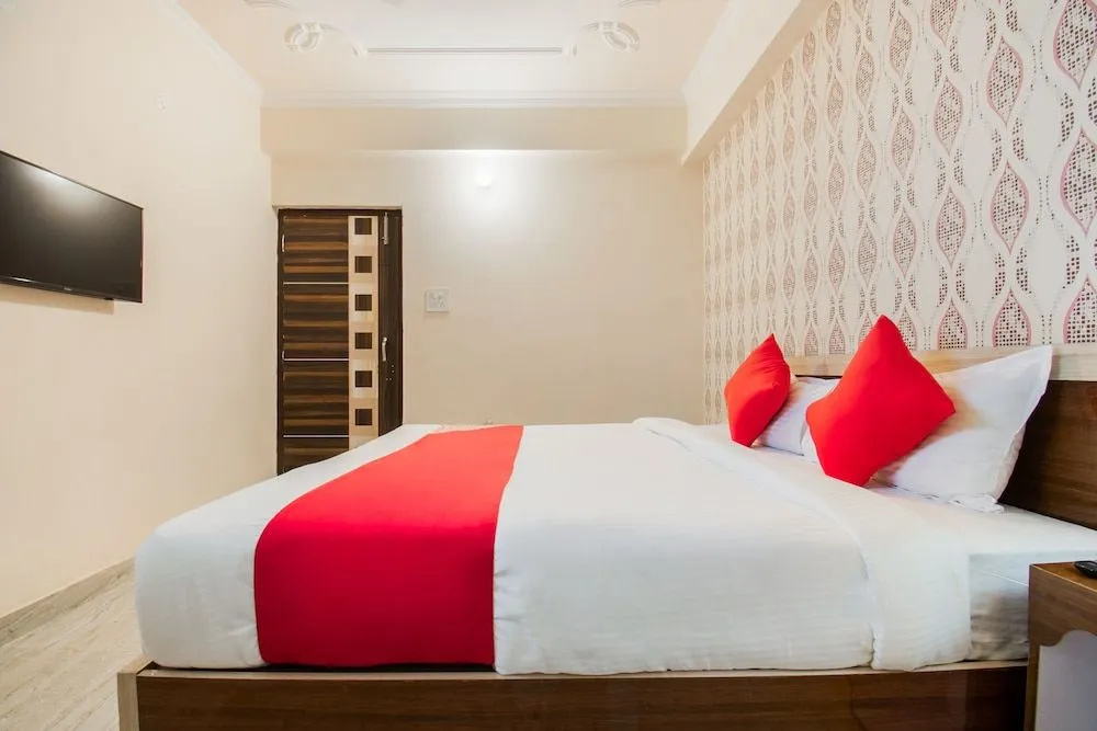 OYO Flagship 47006 Hotel Magadh Palace