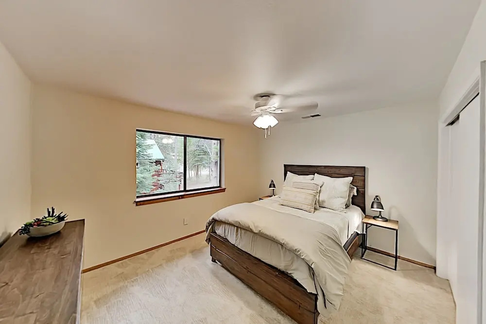 1168laus 5 Bedroom Home