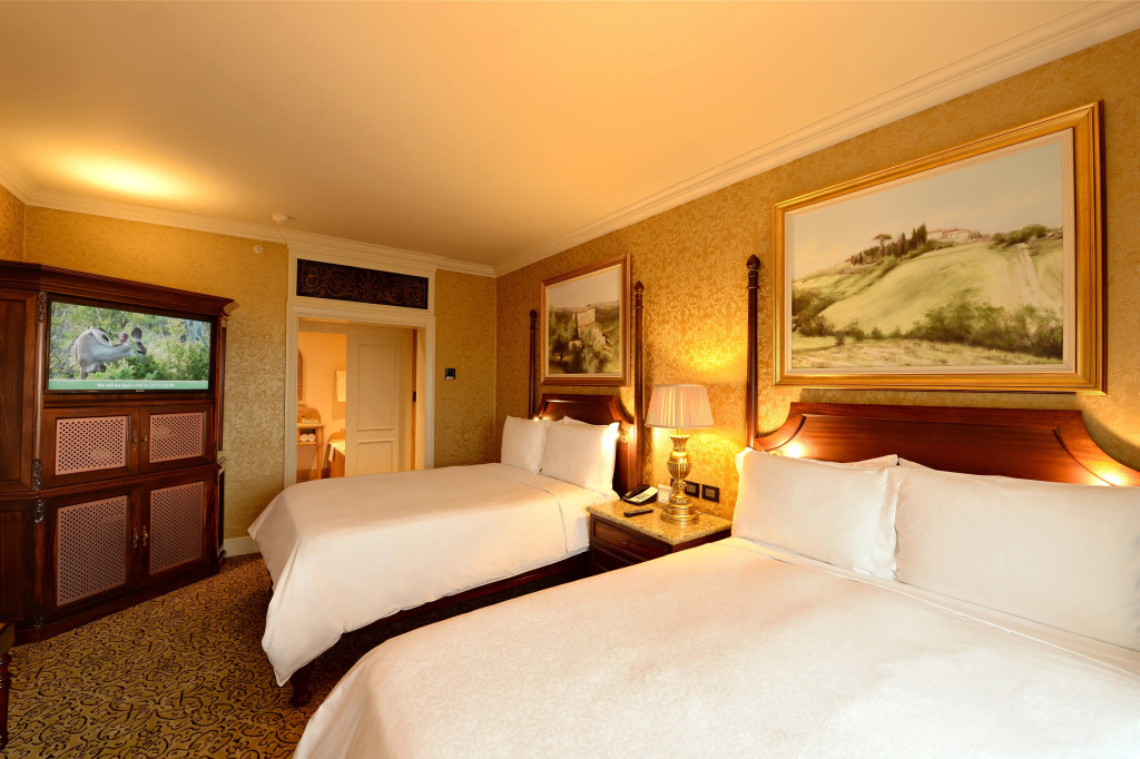 Palazzo Hotel