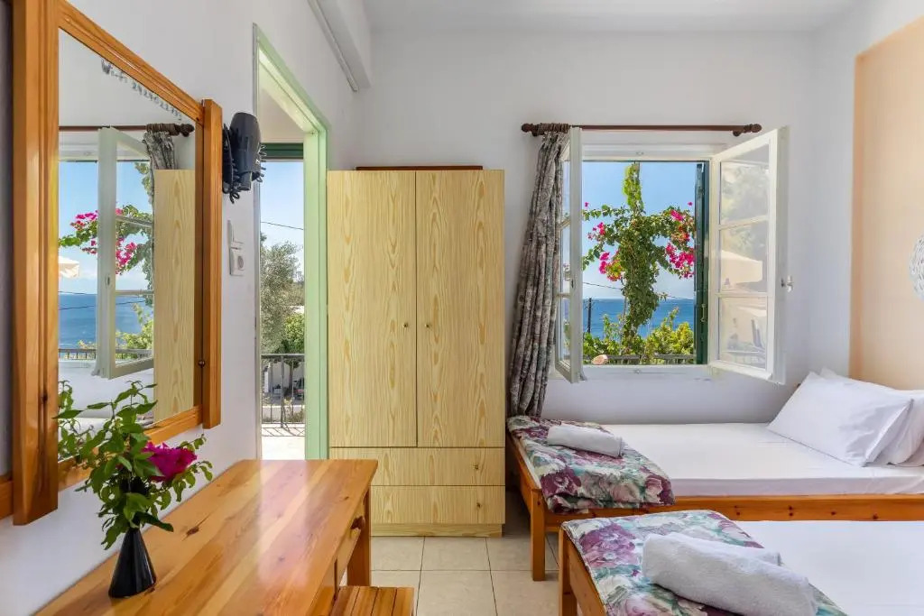 Stafylos Rooms