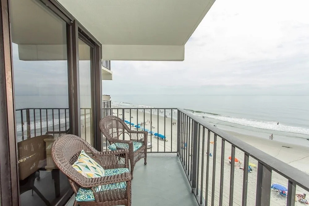 Royal Garden Resort 505 2 Bedroom Condo by RedAwning