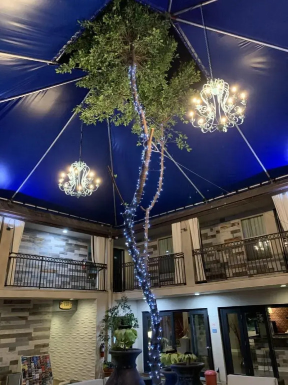 L.A. Sky Boutique Hotel