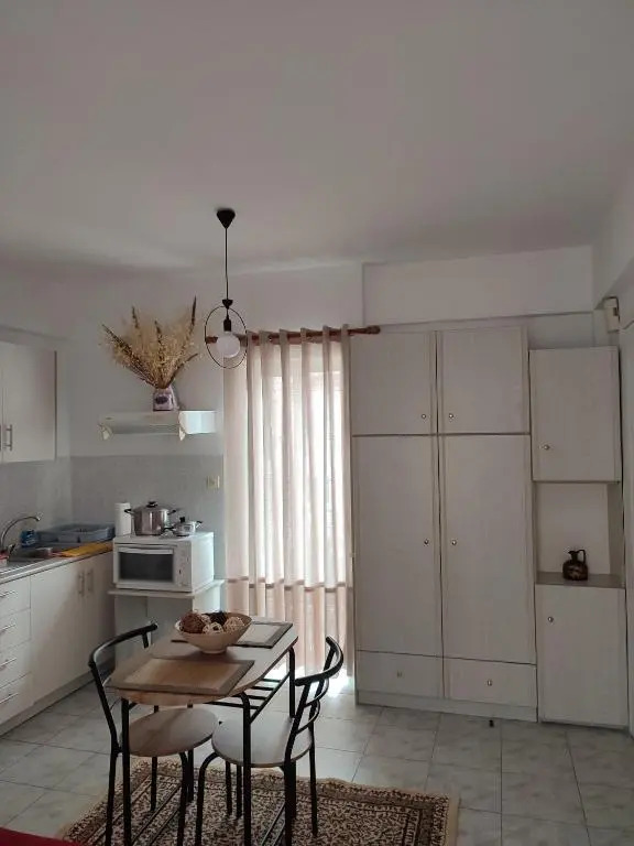 Thanasis' apartments Β1