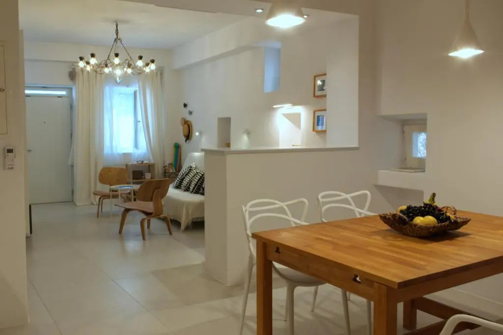 White cycladic town house with sea vew