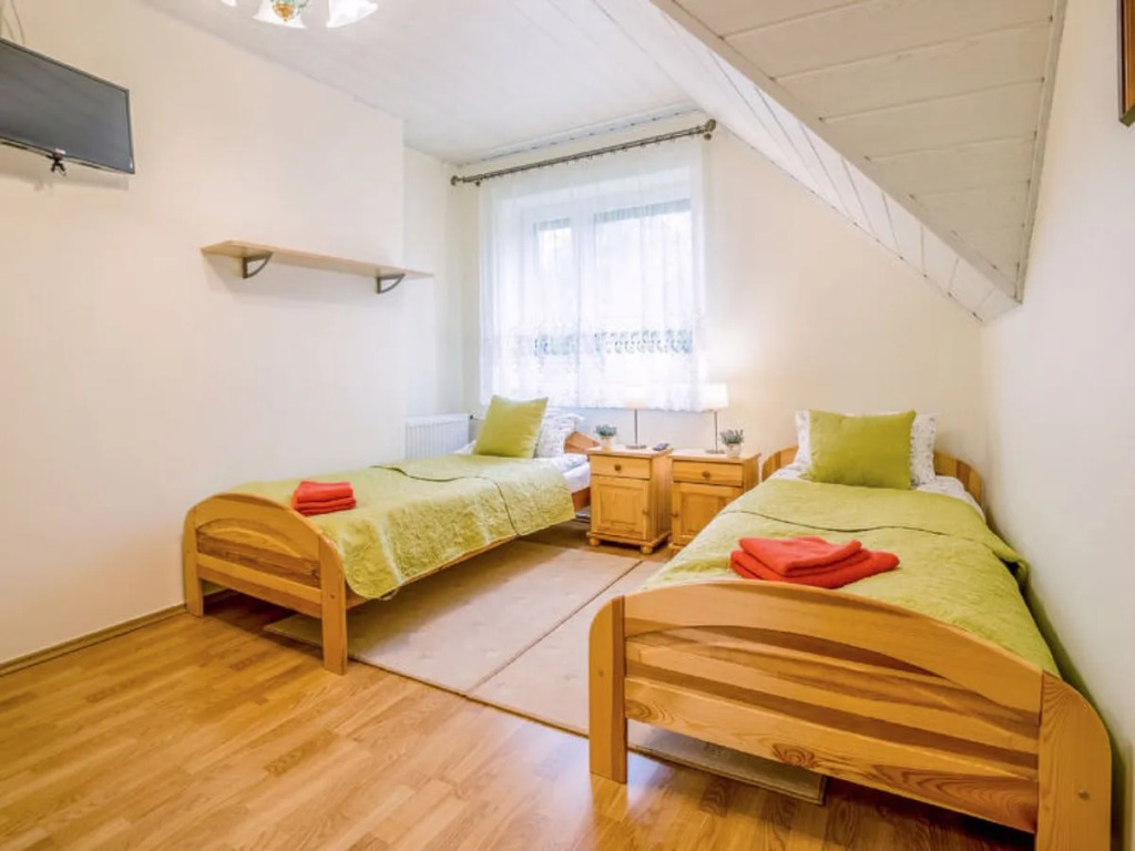 House Lena Kowary