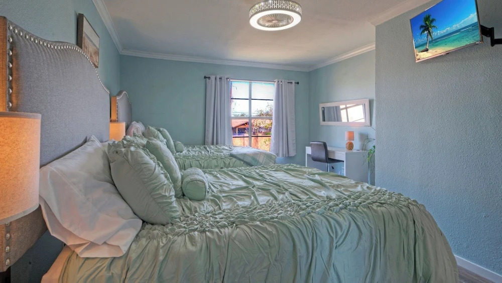 Seaside Haven by Avantstay Beautiful Condo + Communal Pool + Near North Padre Island and Whitecap Beach