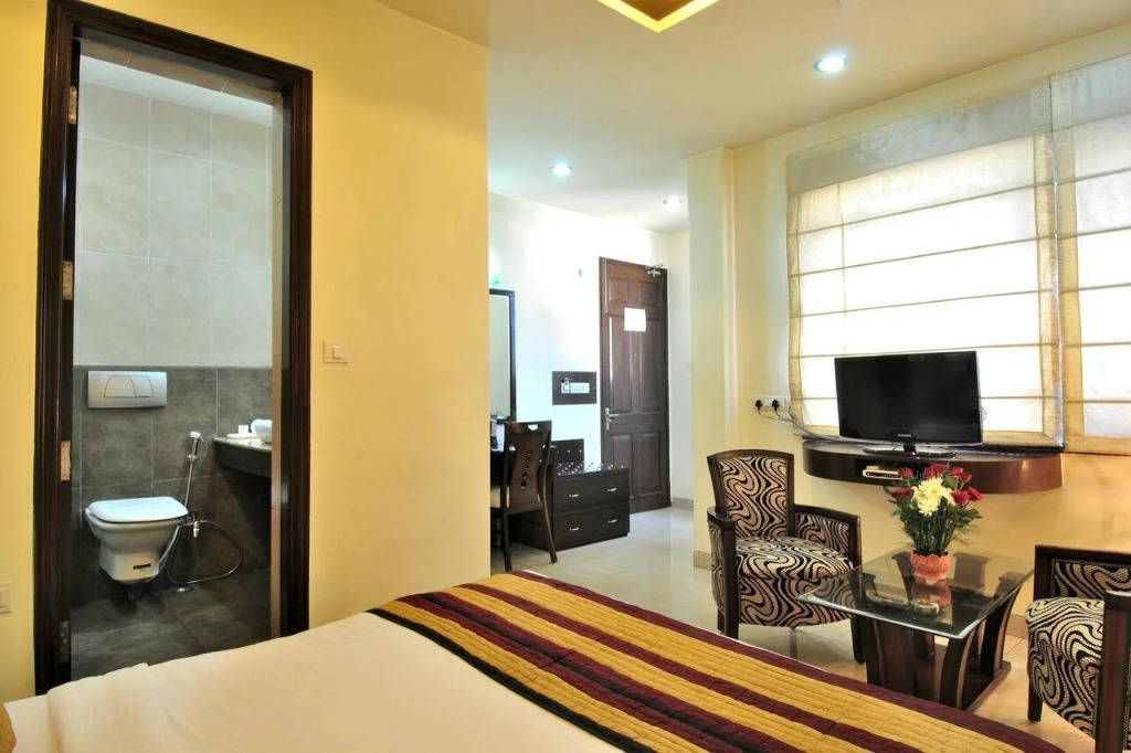 Cosy Grand, Chanakyapuri by The Cosy Hotels