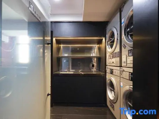 Dreamland Hotel (Shantou MixC Store）